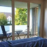 Moderne In Mahlsdorf Apartment