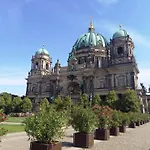 Moderne In Mahlsdorf Apartamento Berlim