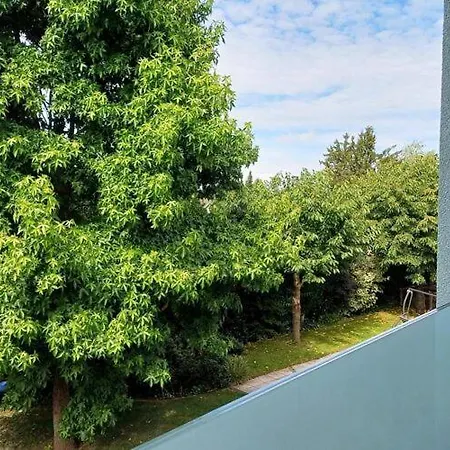 Moderne In Mahlsdorf Lägenhet