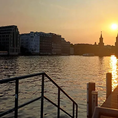 アパート Moderne In Mahlsdorf ベルリン