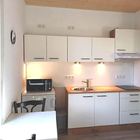 Moderne In Mahlsdorf 아파트