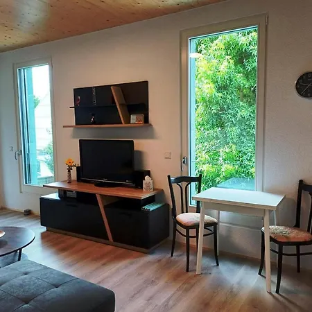 Moderne In Mahlsdorf * 베를린